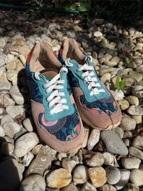 INKAAS Teal, Brown and Navy desert Patterned Lace-Up Sneakers Womens 7 / Mens 5